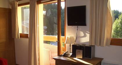 Ferienwohnung 'Le Jardin Alpin' mit Bergblick, privater Terrasse und Balkon