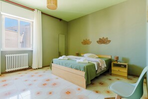 2 bedrooms, iron/ironing board, free WiFi, bed sheets - Holiday Apartment 'Casa Diana a Otranto' with Balcony, Wi-Fi & Air Conditioning (Otranto)