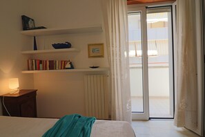 2 chambres, fer et planche à repasser, Wi-Fi gratuit, draps fournis