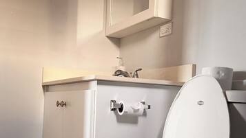 Towels, soap, shampoo, toilet paper