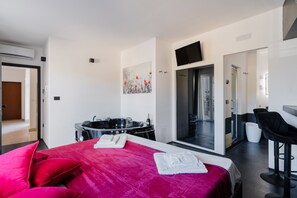 1 dormitorio, tabla de planchar con plancha, wifi gratis y ropa de cama