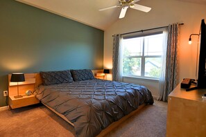 2 bedrooms, iron/ironing board, WiFi - Hood River Contemporary Townhome (Hood River)