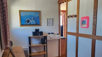 2 bedrooms, free WiFi, wheelchair access