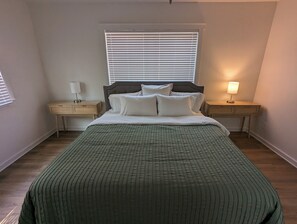 4 bedrooms, desk, iron/ironing board, travel crib