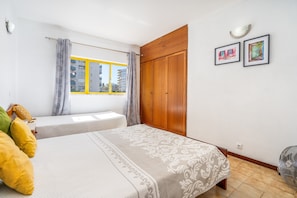 1 bedroom, iron/ironing board, free WiFi, bed sheets - Sweet Home Rp Apartment with Balcony and Wi-Fi (Portimão)