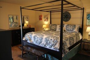 3 室のベッドルーム、デスク、アイロン / アイロン台、WiFi