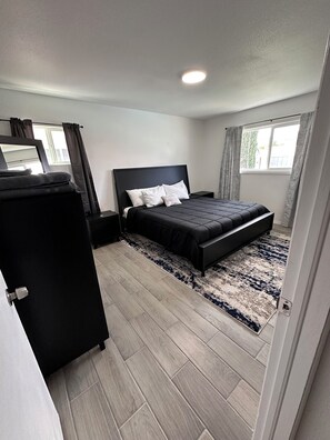 4 bedrooms, iron/ironing board, free WiFi, bed sheets - Charming 3-bedroom house with Pool, AC and WiFi in pleasant El Paso (El Paso)