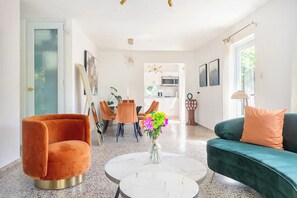 Smart TV - Siramada Village (Humacao)