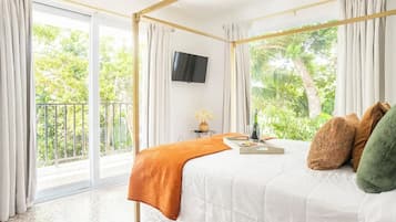 8 bedrooms, iron/ironing board, free WiFi, bed sheets