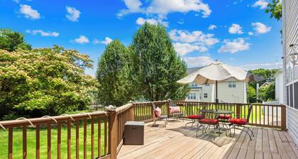 Terrific 5-bedroom house in Charlotte with AC, WiFi, and entertainment for all!
