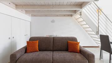 Lägenhet | Vardagsrum | 35-tums tv med digitalkanaler