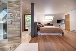 1 bedroom, iron/ironing board, free WiFi, bed sheets - Guesthouse 'Chambre D'hôtes - Ty Castel' with shared pool, shared garden and Wi-Fi (Ploeren)