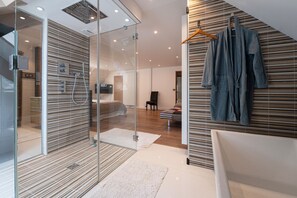 1 soverom, strykejern/-brett, wi-fi (inkludert) og sengetøy