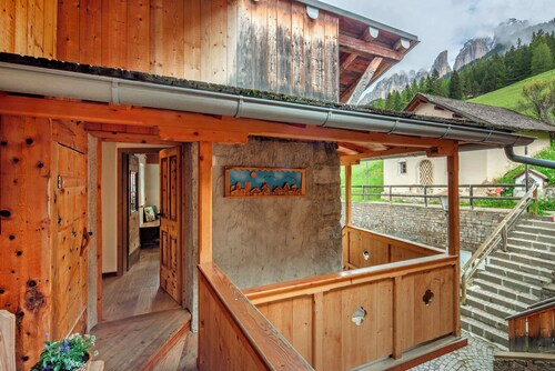 Chalet 'Dolomites  Pian' with Mountain View and Wi-Fi