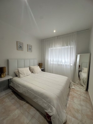 1 quarto, Wi-Fi de cortesia, roupa de cama