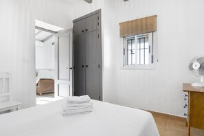 Bügeleisen/Bügelbrett, kostenloses WLAN, Bettwäsche