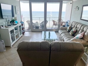 TV - Smyrna Beach Club 614B - Your Perfect Beach Getaway! (New Smyrna Beach)