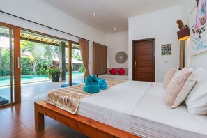 Basic Villa | 3 bedrooms, desk, laptop workspace, bed sheets - Villa Moringa 1 (Canggu)