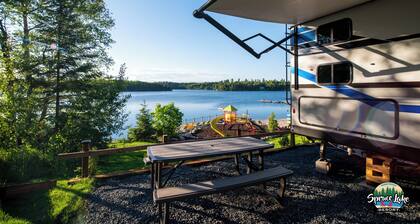 RV 8 Lake view with double over double bunks for the kids!