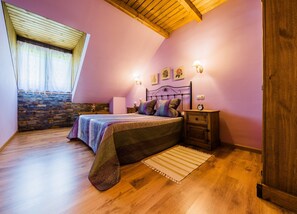 2 bedrooms, free WiFi, bed sheets - Apartment 'Devesa' with Mountain View, Shared Pool and Wi-Fi (Caboalles De Abajo)