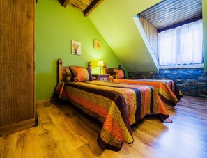 2 chambres, Wi-Fi gratuit, draps fournis