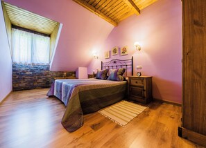 2 bedrooms, free WiFi, bed sheets