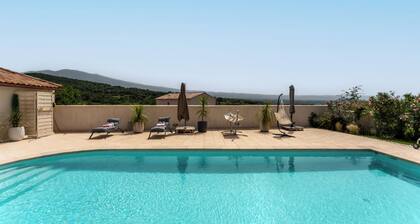 Apartment 'Chambre Jasmin' with Mountain View, Wi-Fi and Air Conditioning