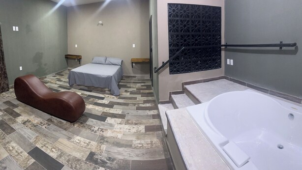 1 bedroom, free WiFi - Autohotel El Búho (Manlio Fabio Altamirano)