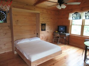 3 chambres, fer et planche à repasser, Wi-Fi, draps fournis