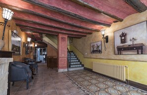 Interior - 'El Mochuelo' Room with Mountain Views, Wi-Fi, and Air Conditioning (Lerín)