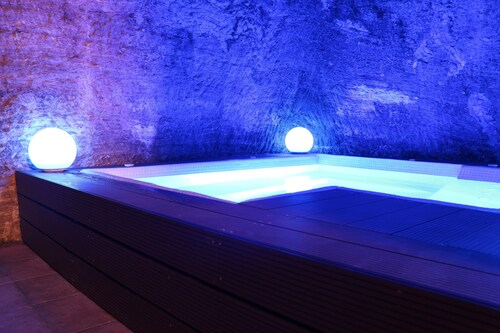 'El Mochuelo' Room with Mountain Views, Wine Cellar, and Unlimited SPA Access