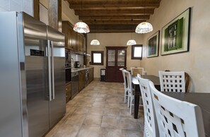 Dining - 'El Mochuelo' Room with Mountain Views, Wine Cellar, and Unlimited SPA Access (Lerín)