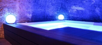Suite 'Las Cardelinas' with Mountain Views, Cellar Area, and Unlimited SPA Access