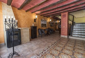 Interior - Room 'El Tordo' with Mountain Views, Cellar & Unlimited SPA Access (Lerín)