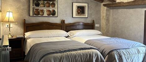 1 camera, ferro/asse da stiro, Wi-Fi gratuito, lenzuola