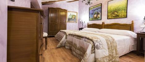 1 chambre, fer et planche Ă repasser, Wi-Fi gratuit, draps fournis