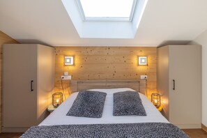 4 soverom, strykejern/-brett, wi-fi (inkludert) og sengetøy