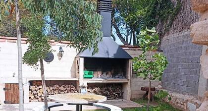 Country House 'Casa Larralde' with Shared Pool, Wi-Fi and Air Conditioning