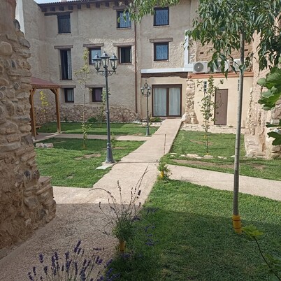 Country House 'Casa Larralde' with Shared Pool, Wi-Fi and Air Conditioning