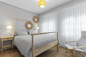 5 makuuhuonetta, silitysrauta/-lauta, ilmainen Wi-Fi, vuodevaatteet