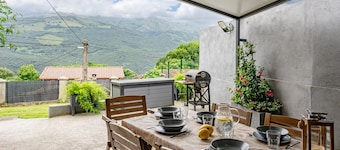 Maison rurale « Casamentera » avec vue sur la montagne, terrasse privée et Wi-Fi