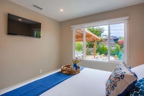 3 bedrooms, iron/ironing board, free WiFi, bed sheets