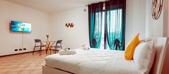 Metro Bernini, Adriano Apartment