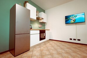 Geladeira, fogão, cooktop, cafeteira/chaleira