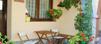 Country House 'Laguna Negra 49' with Private Terrace, Balcony and Wi-Fi