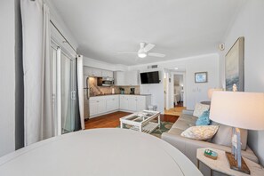 Smart TV - 🌴BBC 214 - Gulf Front Condo - Pool & Beach are OPEN! (Belleair Beach)