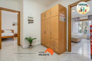 1 bedroom, iron/ironing board, free WiFi, bed sheets