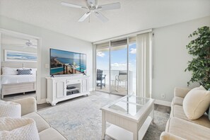 2 habitaciones, tabla de planchar con plancha y cuna de viaje 
