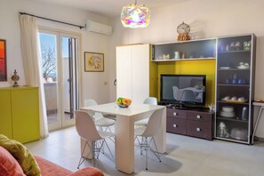 Dining - casa sapienza- appartamento panoramico (Giardini Naxos)