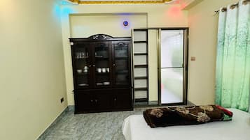 Standard Double Room, Balcony, City View | Soundproofing, iron/ironing board